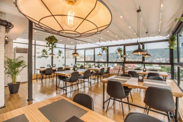 Отель Timber Boutique Hotel Тбилиси-3